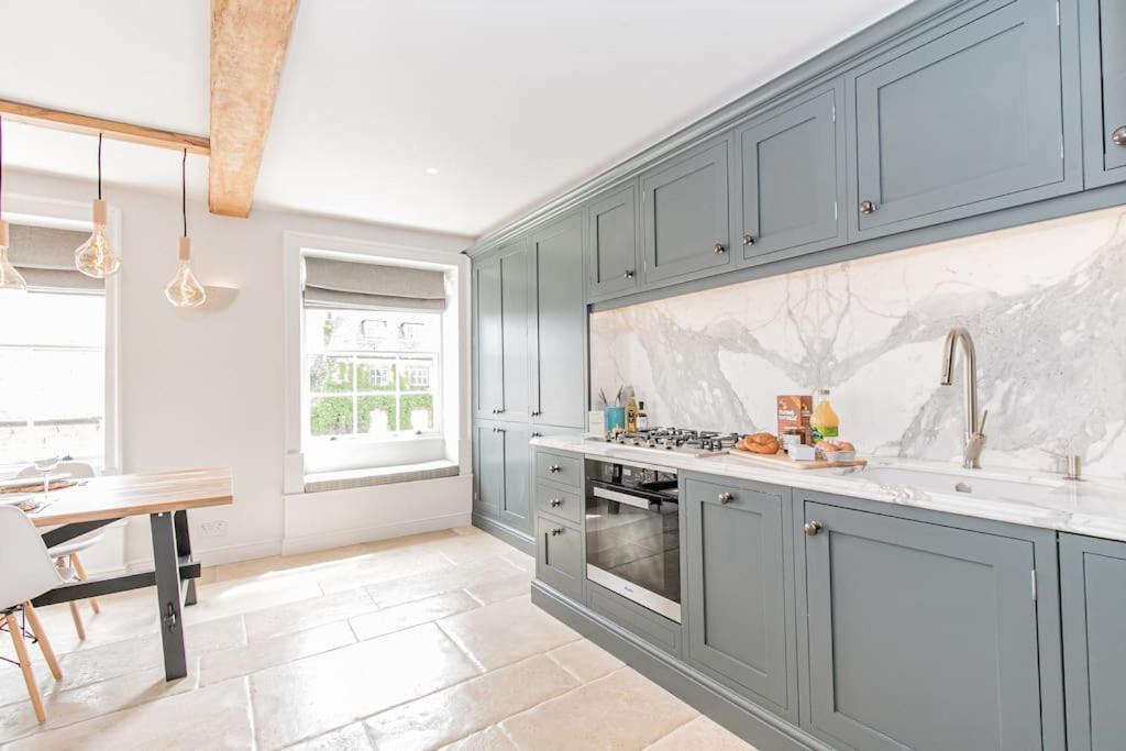 Oxfordshire Living - The Vanbrugh Apartment - Woodstock Extérieur photo
